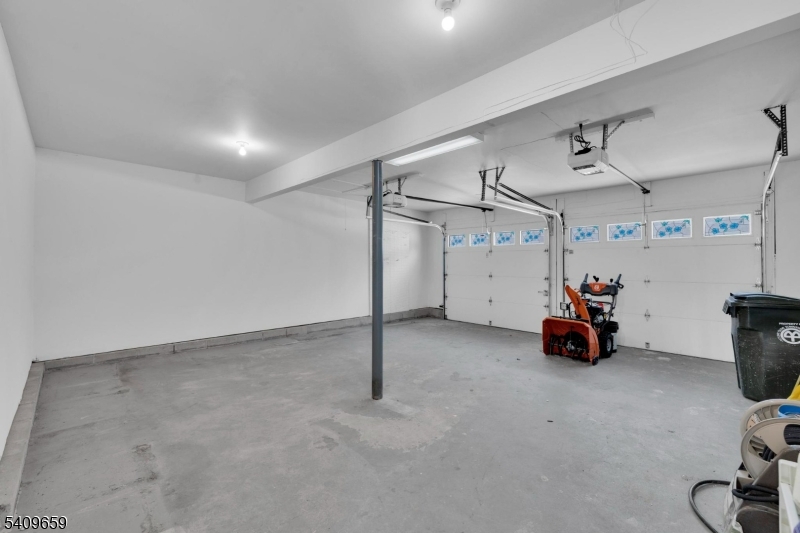 Country Oaks - Residential