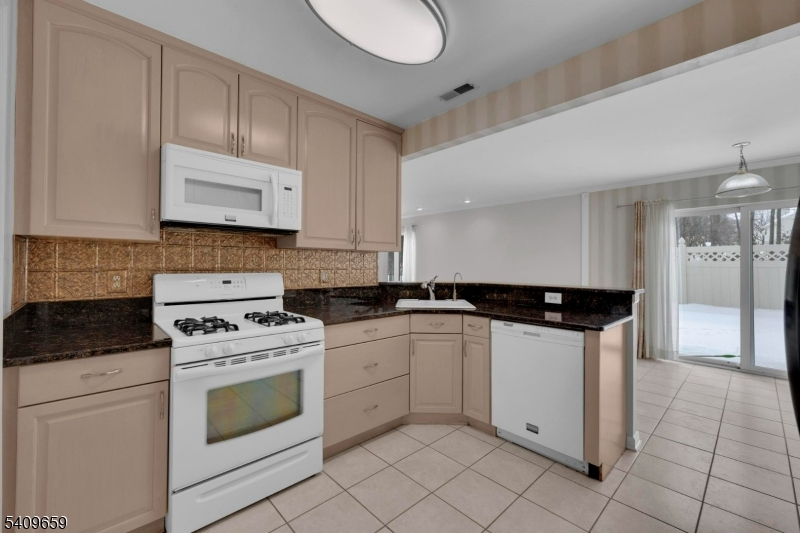 Country Oaks - Residential