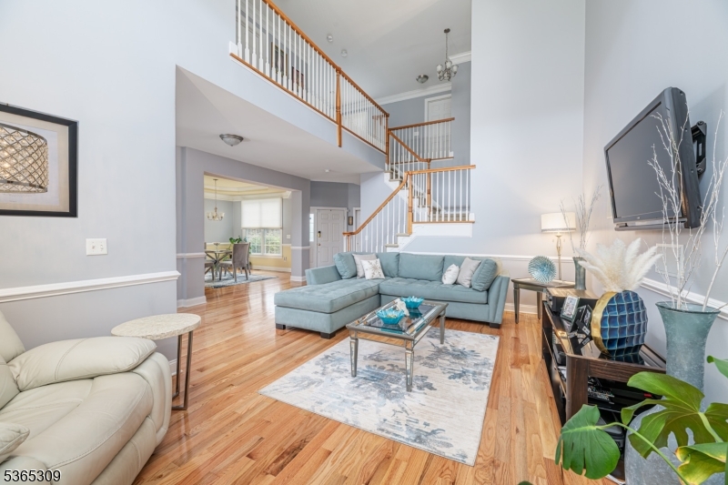 BRIAR CREST - Residential