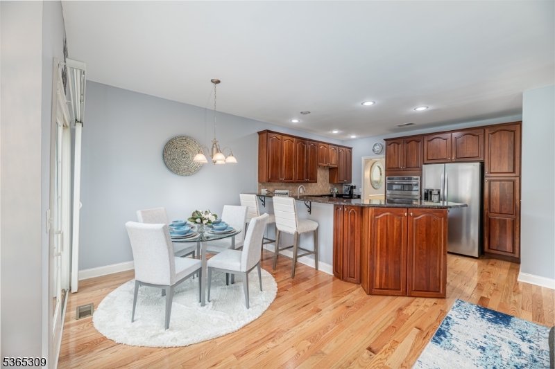 BRIAR CREST - Residential