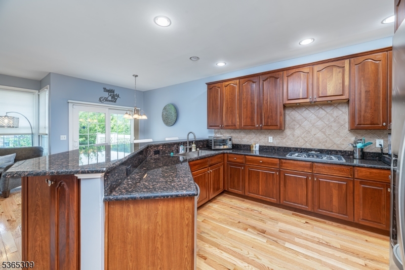 BRIAR CREST - Residential