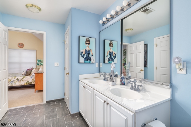 BRIAR CREST - Residential