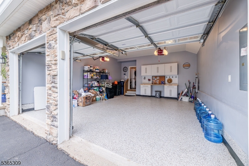 BRIAR CREST - Residential