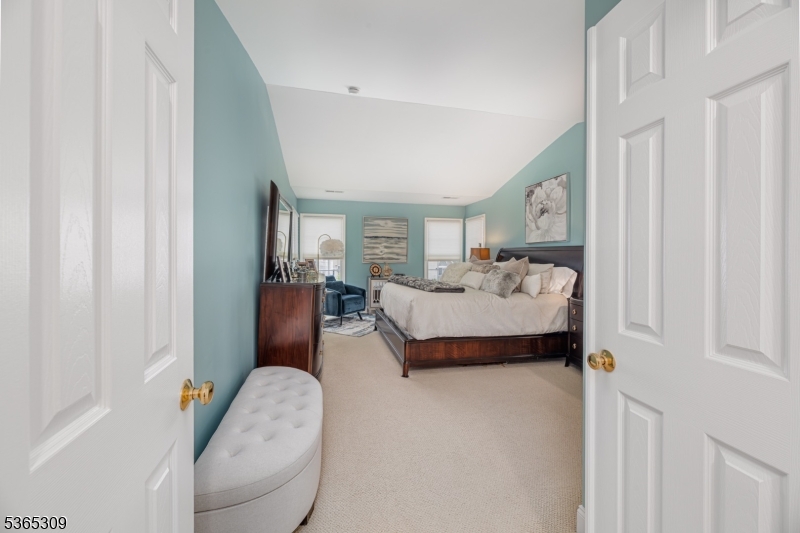 BRIAR CREST - Residential