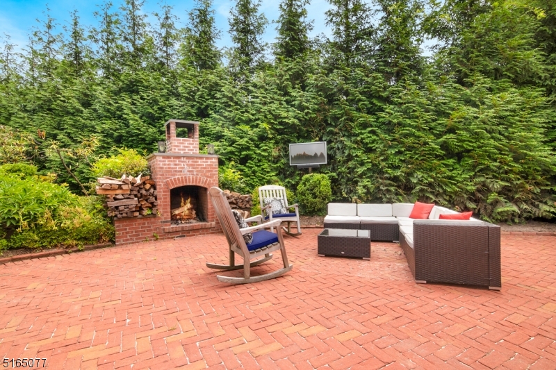 Old Short HIlls - Residential