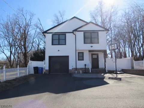 MLS: 3961435