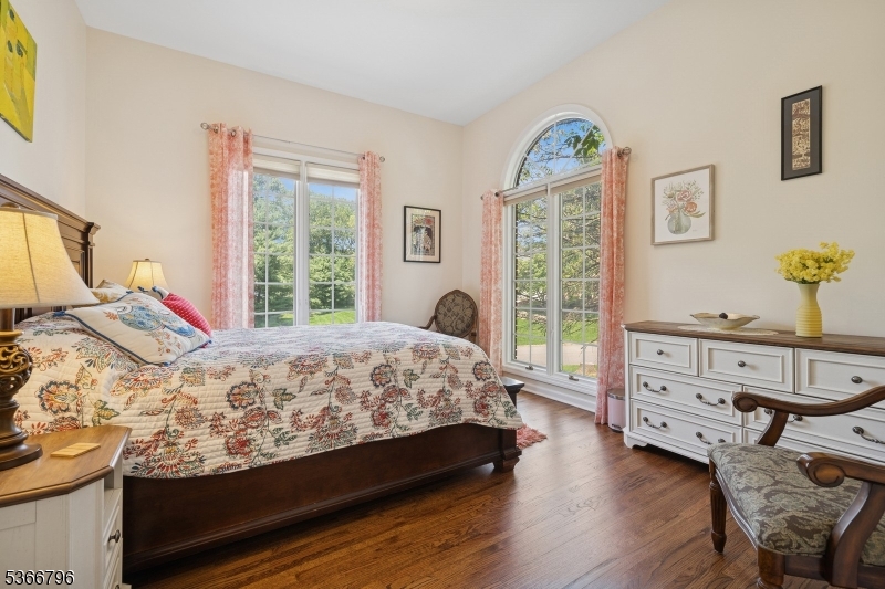 Paramount Estates - Residential