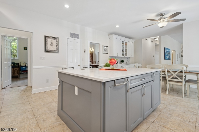 Paramount Estates - Residential