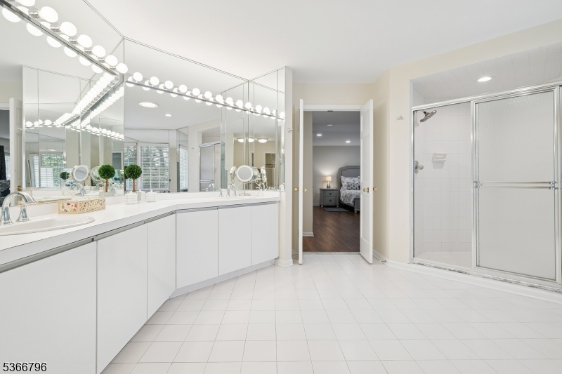 Paramount Estates - Residential