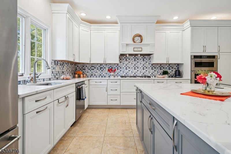 Paramount Estates - Residential