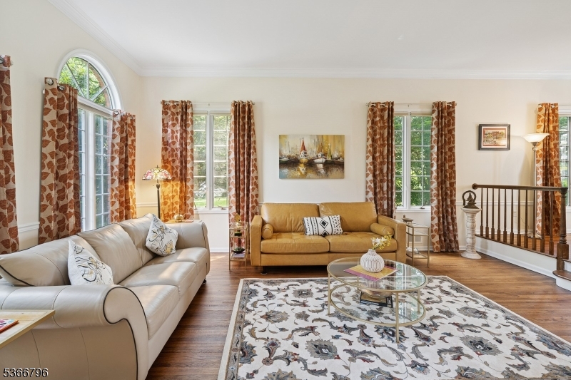 Paramount Estates - Residential