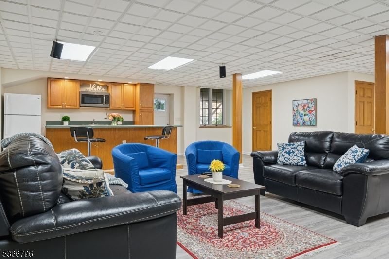 Paramount Estates - Residential