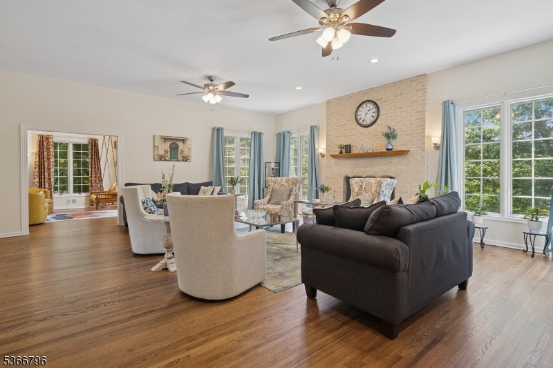 Paramount Estates - Residential