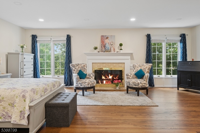 Paramount Estates - Residential