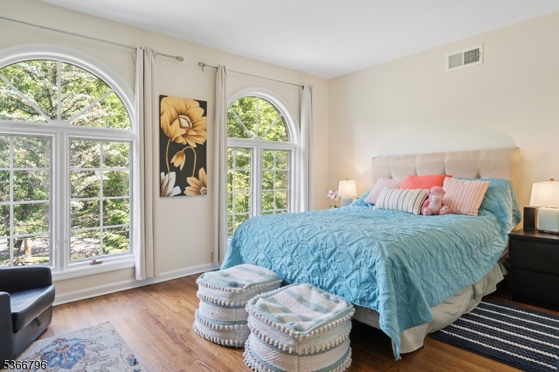 Paramount Estates - Residential