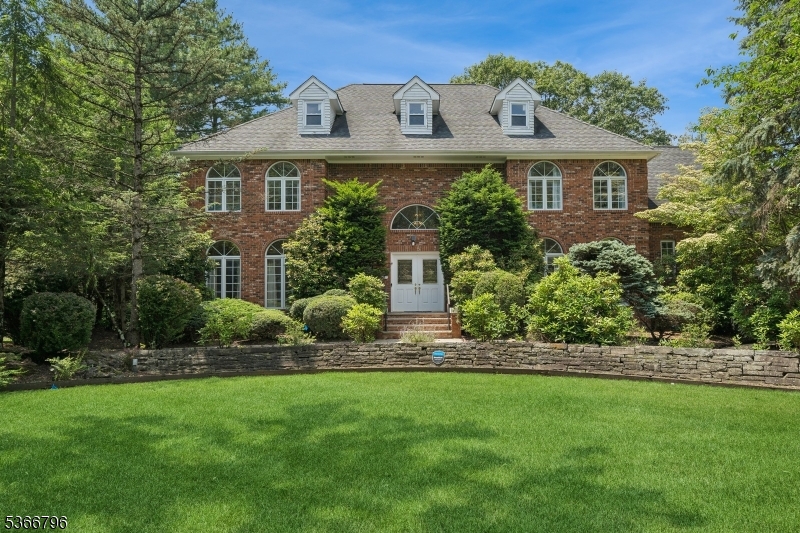 Paramount Estates - Residential