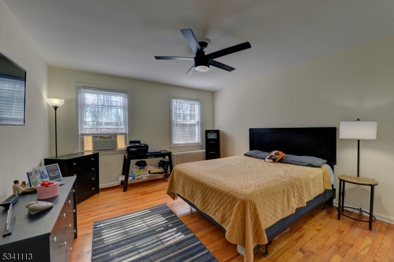 Verona Twp., New Jersey 07004, United States, 2 Bedrooms Bedrooms, ,1 BathroomBathrooms,Residential,Active,81514