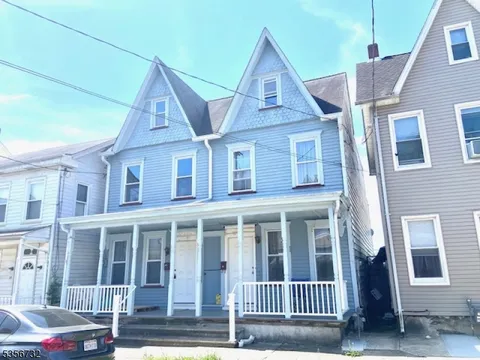 MLS: 3961887