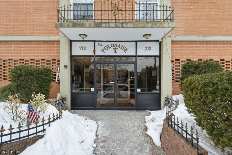 Polonaise - Residential