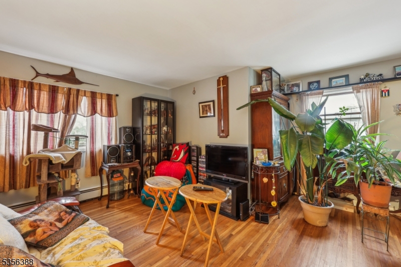 40 W Prospect St