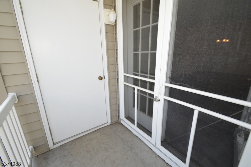 Kings View on the Pond - Residential Lease