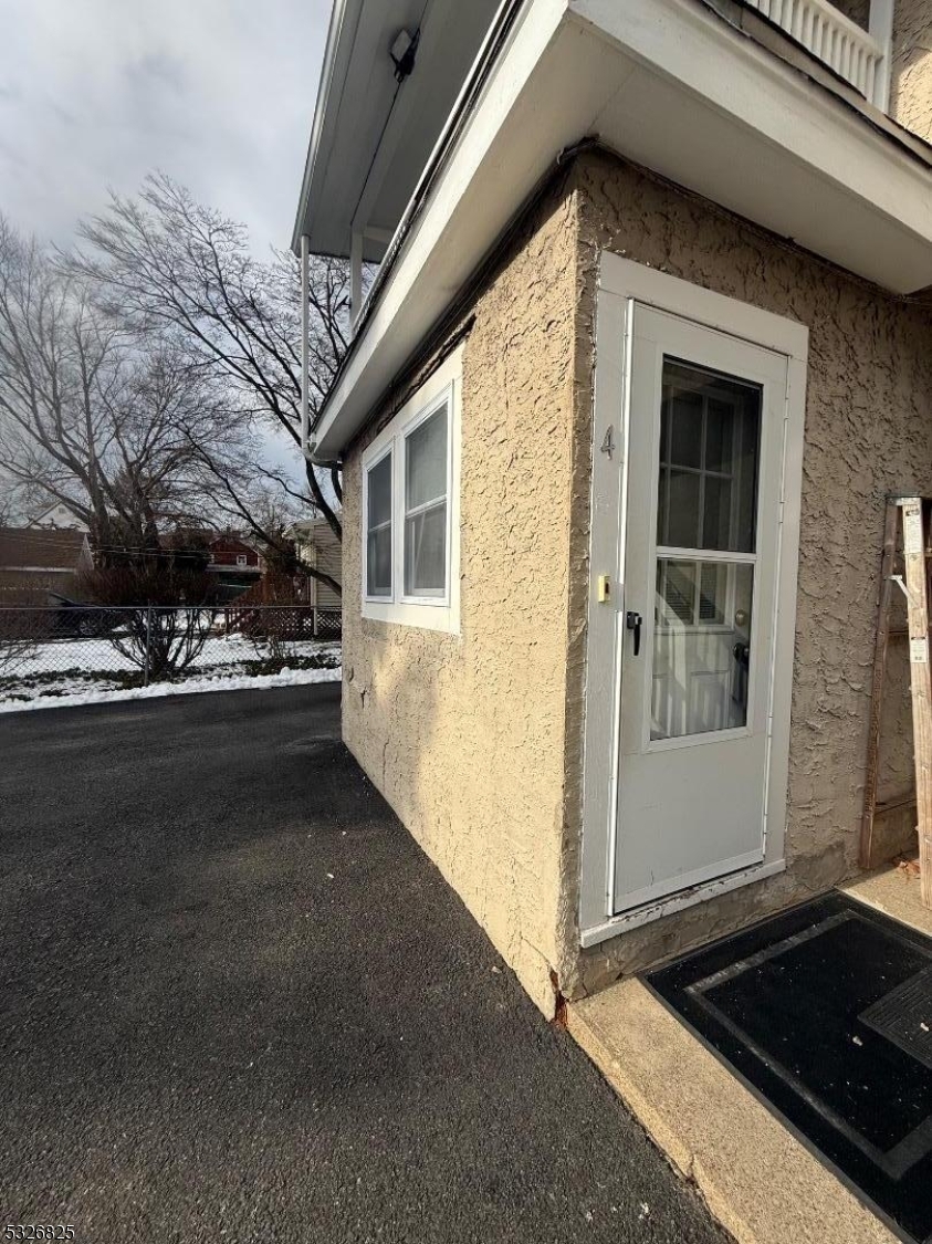 THE FLATS - Residential Lease