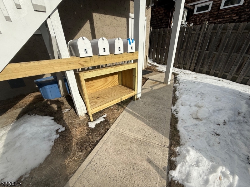 THE FLATS - Residential Lease