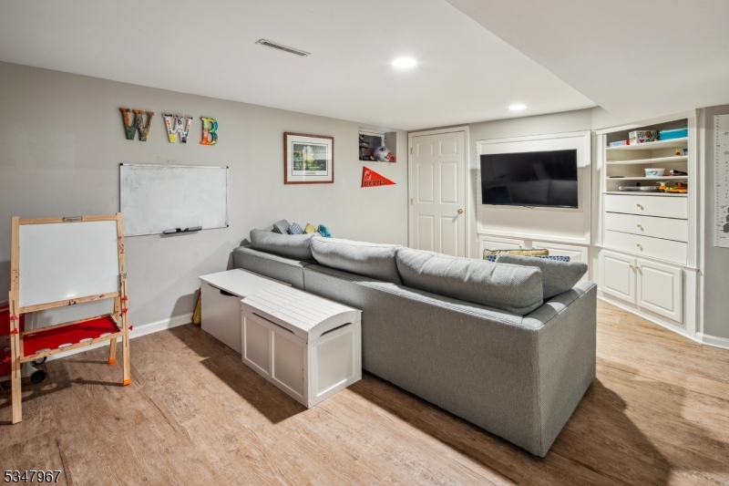 Rolling Hill - Residential