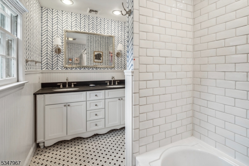 Rolling Hill - Residential