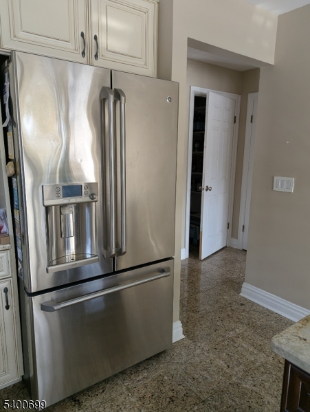 Stone Run II - D - Residential Lease