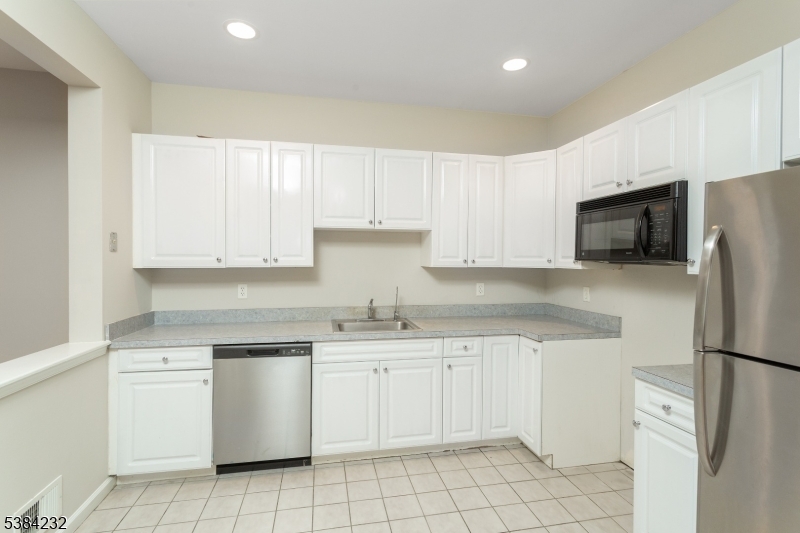 Glenmont Commons - Residential