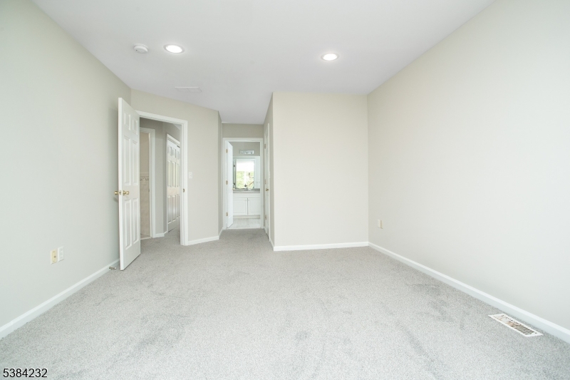 Glenmont Commons - Residential