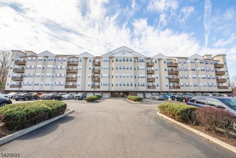 Mountain Ridge - Residential