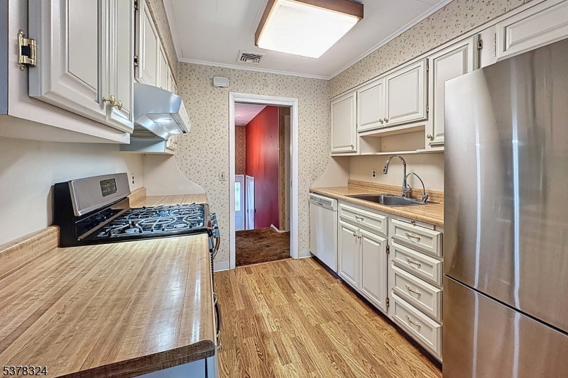 White Meadow Lake - Residential