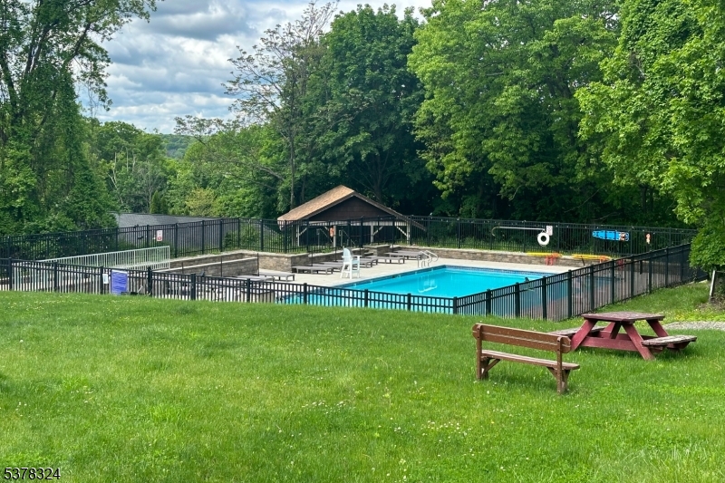 White Meadow Lake - Residential