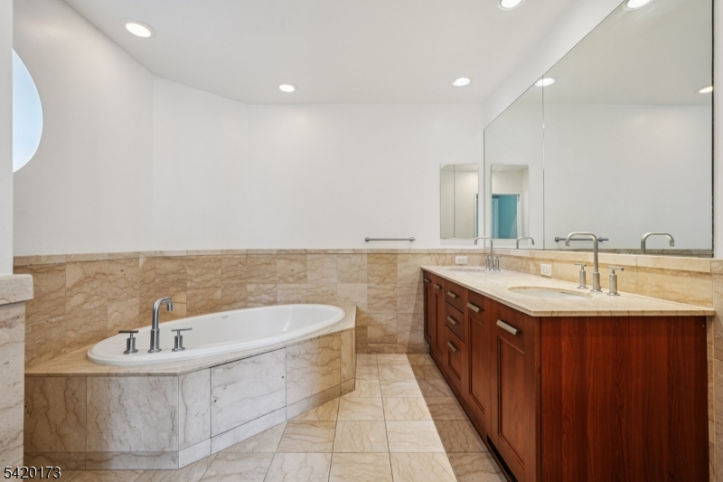 The Watermark - Residential