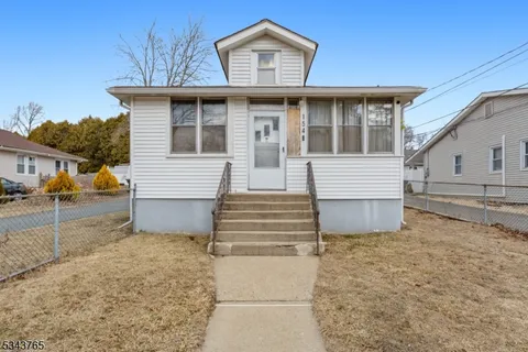 MLS: 3950582