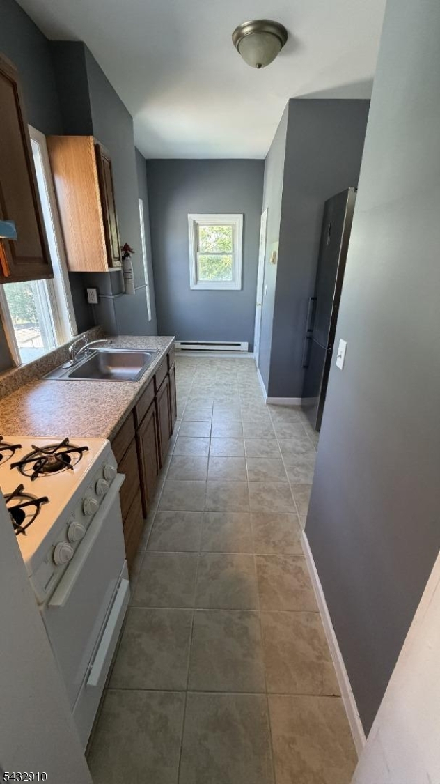 Photo 1 of 10 — 286 Nagle St 3, Cliffside Park Boro, NJ 07010