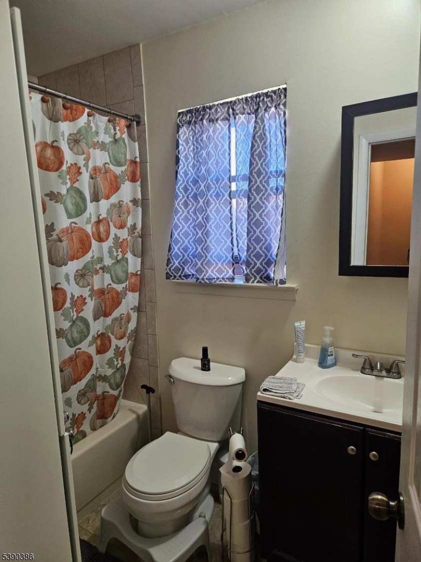 Oaks/North Brunswick Condo - Residential