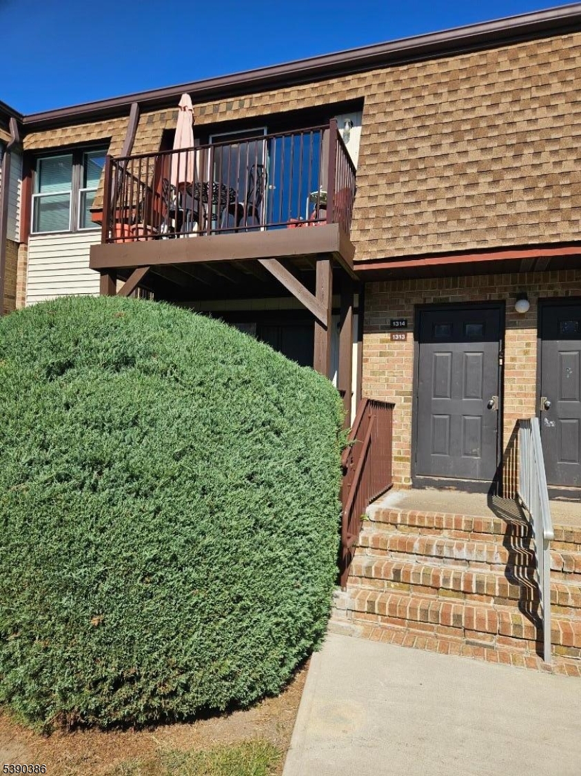 Oaks/North Brunswick Condo - Residential