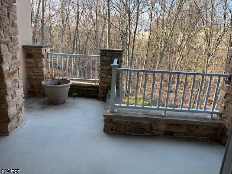 Rockaway Twp., New Jersey 07866, United States, 2 Bedrooms Bedrooms, ,2 BathroomsBathrooms,Residential,Active,250529