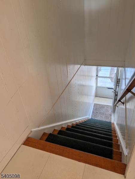 HIGH POINT COUNTRY CLUB - Residential Lease