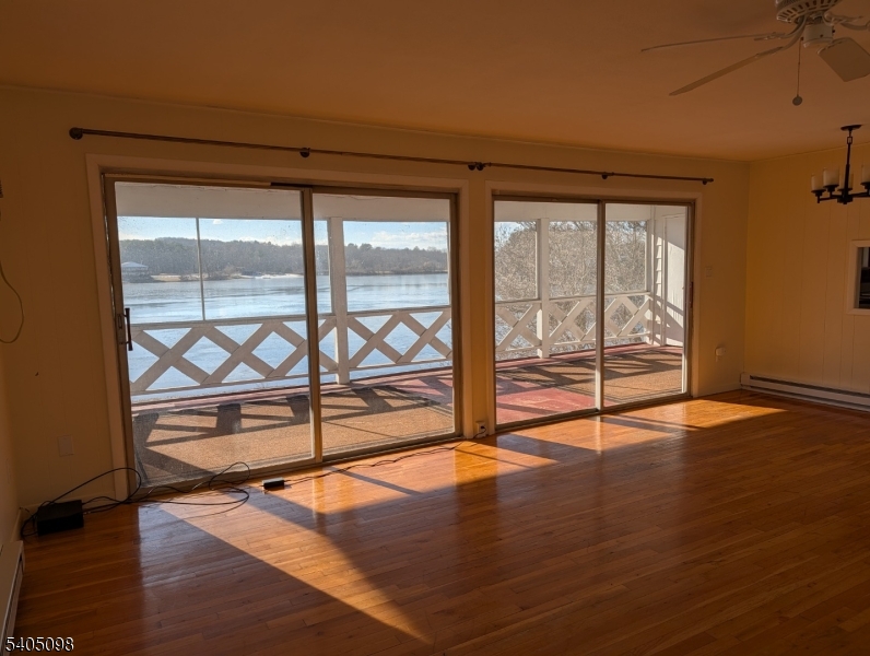 HIGH POINT COUNTRY CLUB - Residential Lease