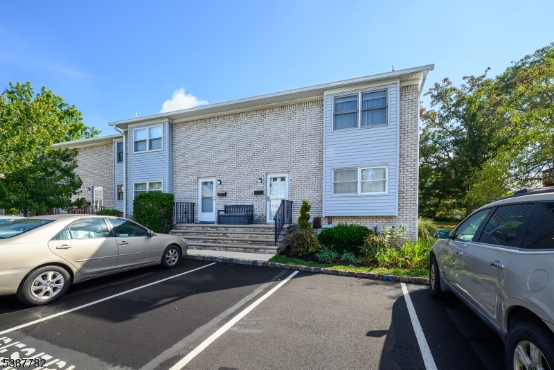 Robin Road Village - Residential