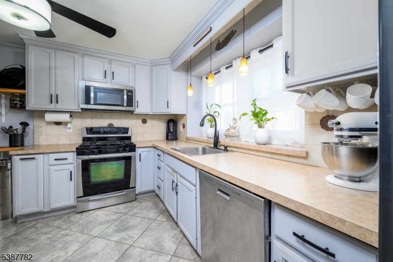 Robin Road Village - Residential