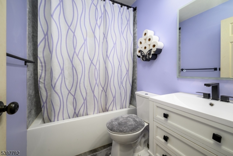 Robin Road Village - Residential