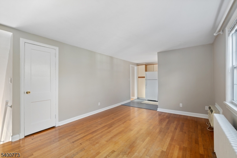 Kahlcrest - Residential