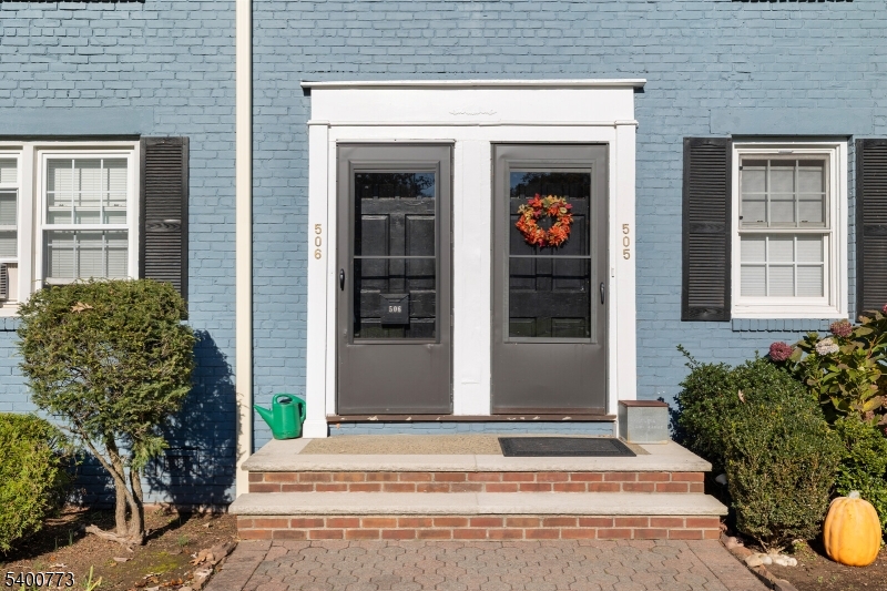 Kahlcrest - Residential