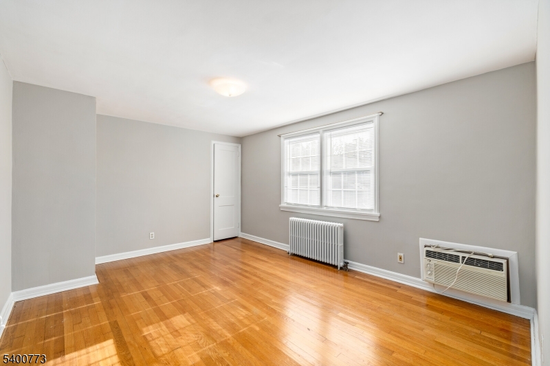 Kahlcrest - Residential