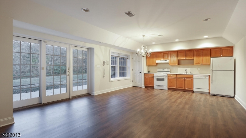 Emerald Pond - Residential